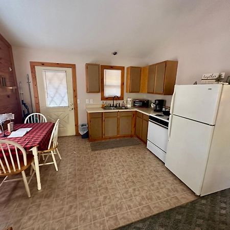 Cedar Creek Cabins #1 - Giant Spa Tub, Large Wooded Porch, Full Kitchen, 1 Bedroom Eureka Springs Εξωτερικό φωτογραφία
