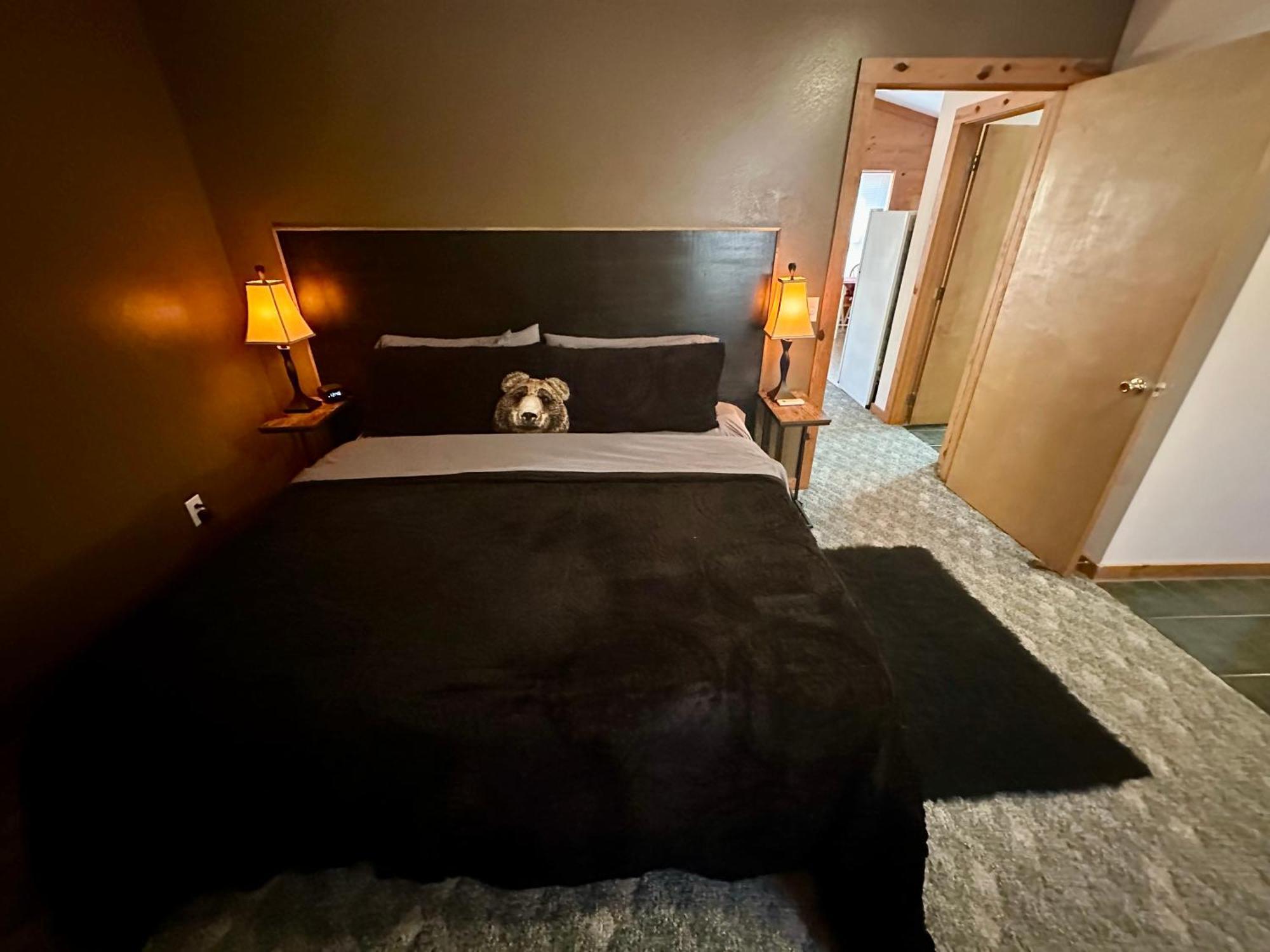 Cedar Creek Cabins #1 - Giant Spa Tub, Large Wooded Porch, Full Kitchen, 1 Bedroom Eureka Springs Εξωτερικό φωτογραφία
