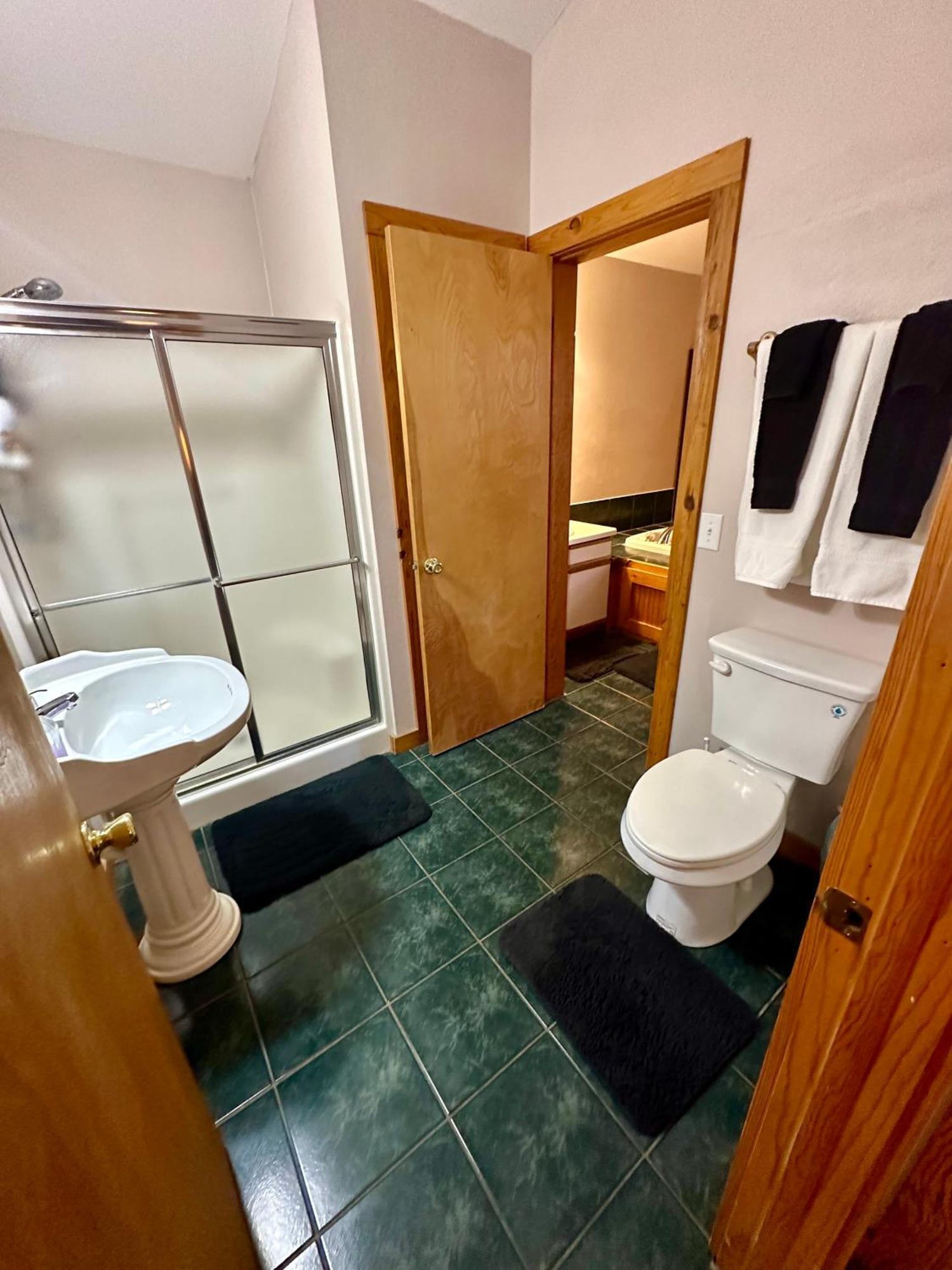 Cedar Creek Cabins #1 - Giant Spa Tub, Large Wooded Porch, Full Kitchen, 1 Bedroom Eureka Springs Εξωτερικό φωτογραφία